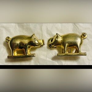 Vintage designer gold toned pig buckles signed Mimi 1978
